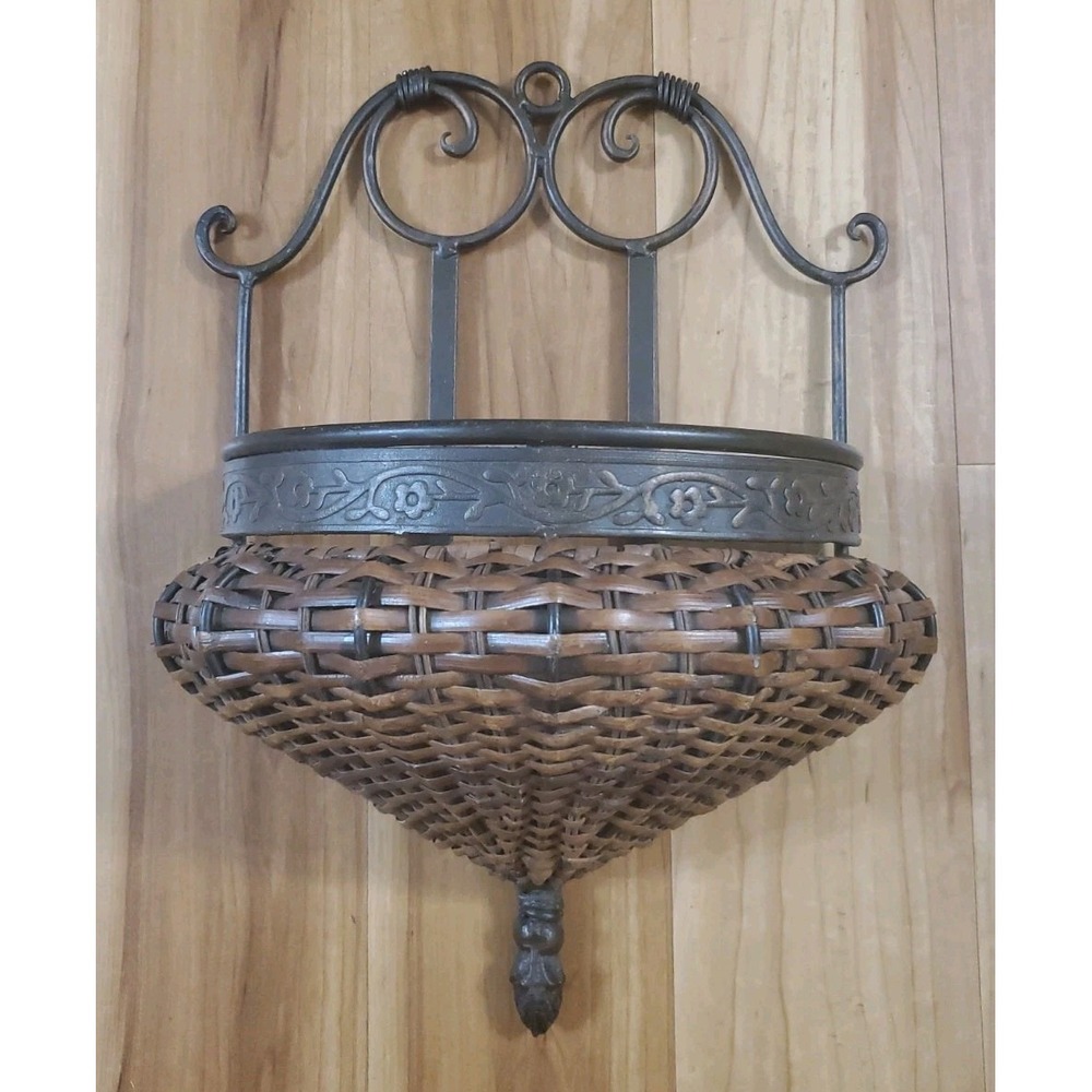Vintage Wicker Front Door Basket Wicker And Metal Decorative Wall Basket